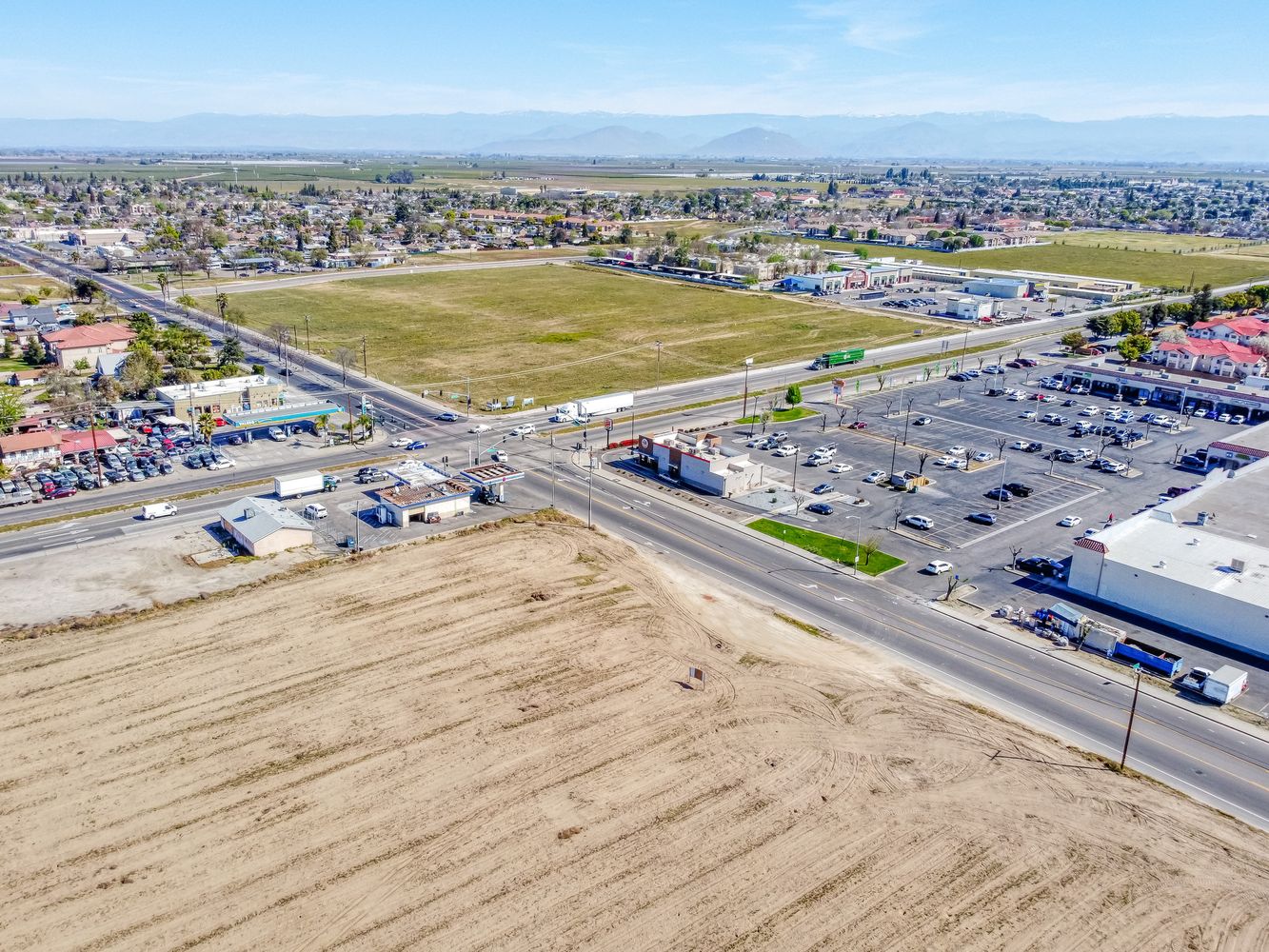 SHOVEL READY RETAIL LAND: ALL (13) OR PARTIAL PADS W/ UTILITIES: NEC S. Mendocino & E Manning Ave, Parlier, CA 93648